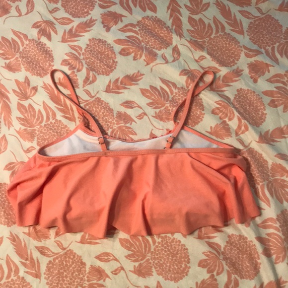 Sweet Ruffled Swimsuit - Picture 6 of 6